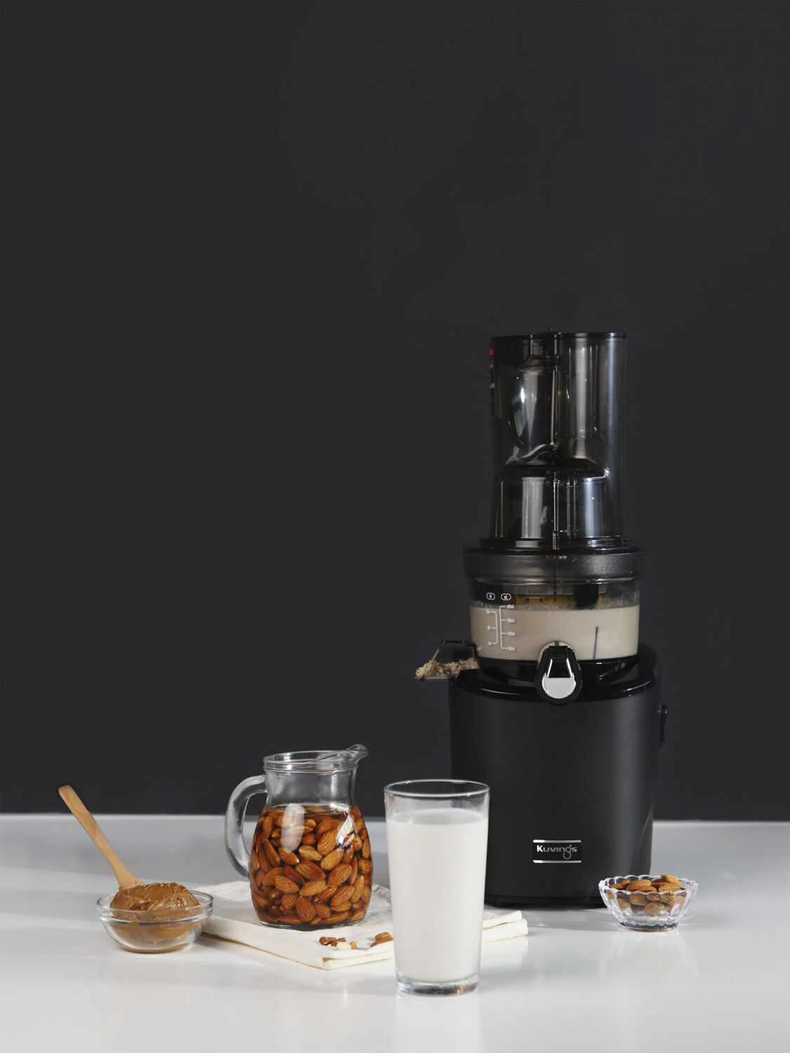 KUVINGS REVO830 BLACK SLOWJUICER