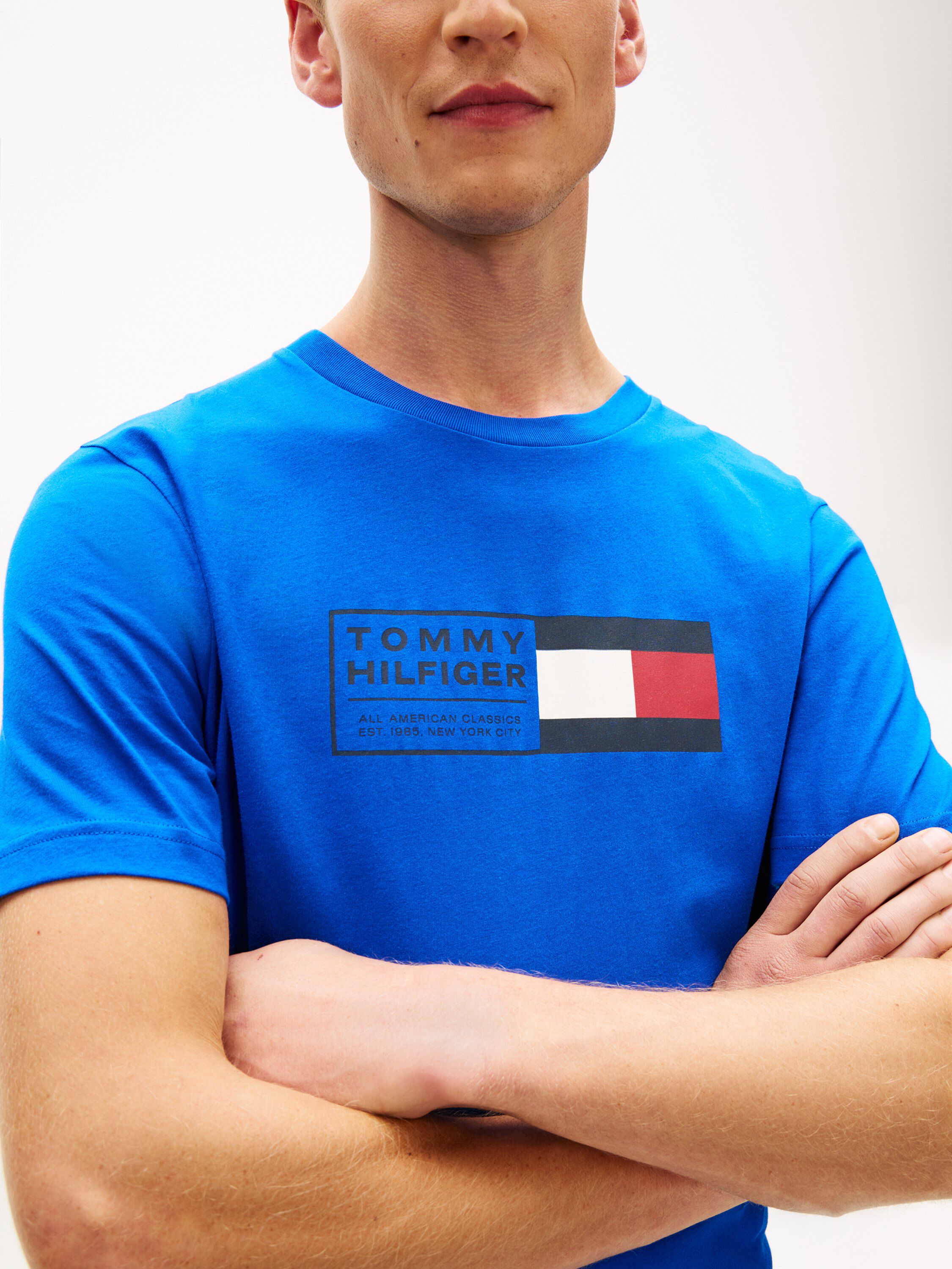 BRAND LOVE TEXT BOX TEE