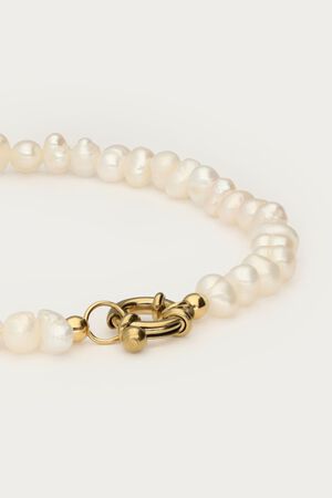 Freshwater pearl beaded bracelet with lock