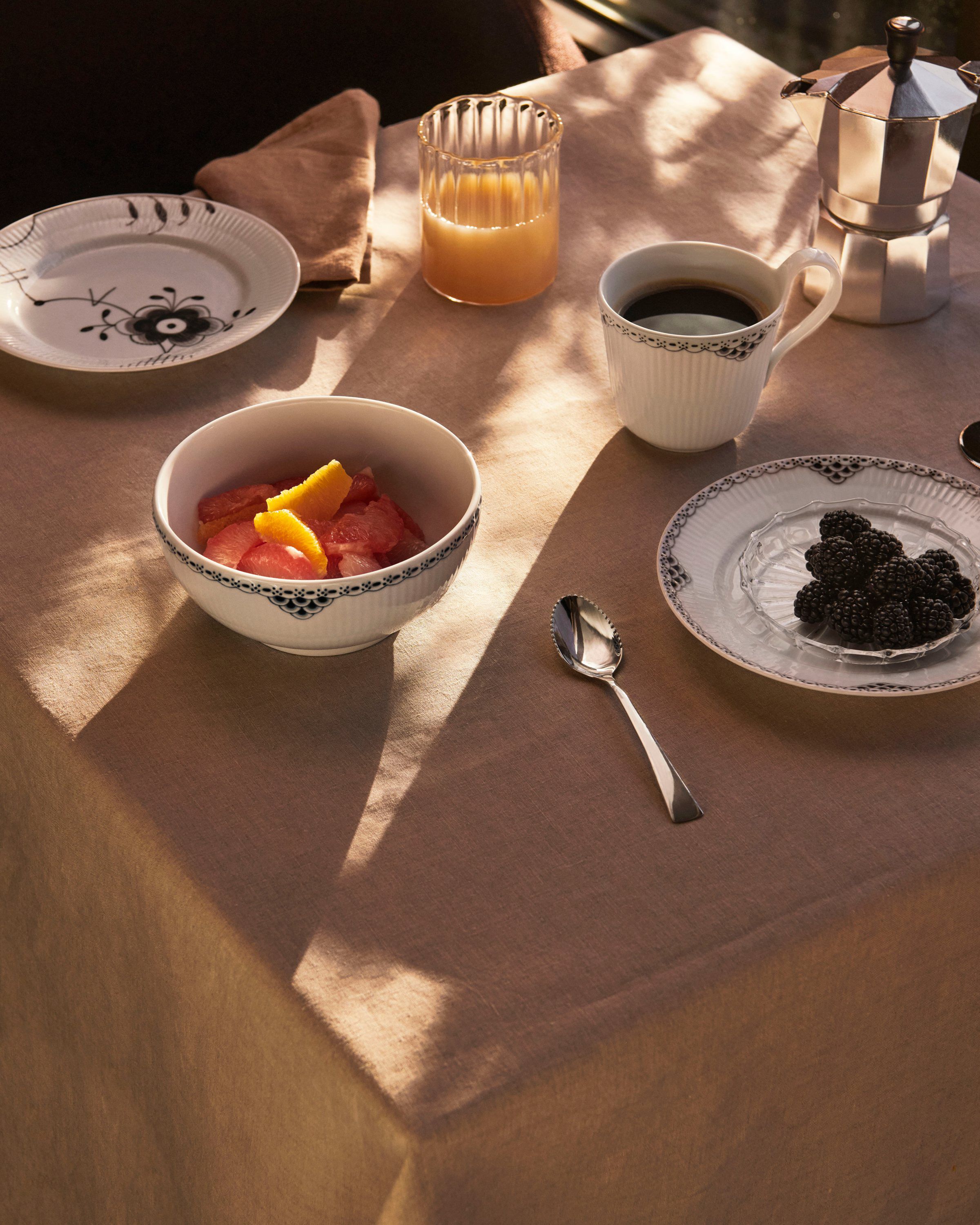 Sort Mega Riflet 22 cm. tallerken