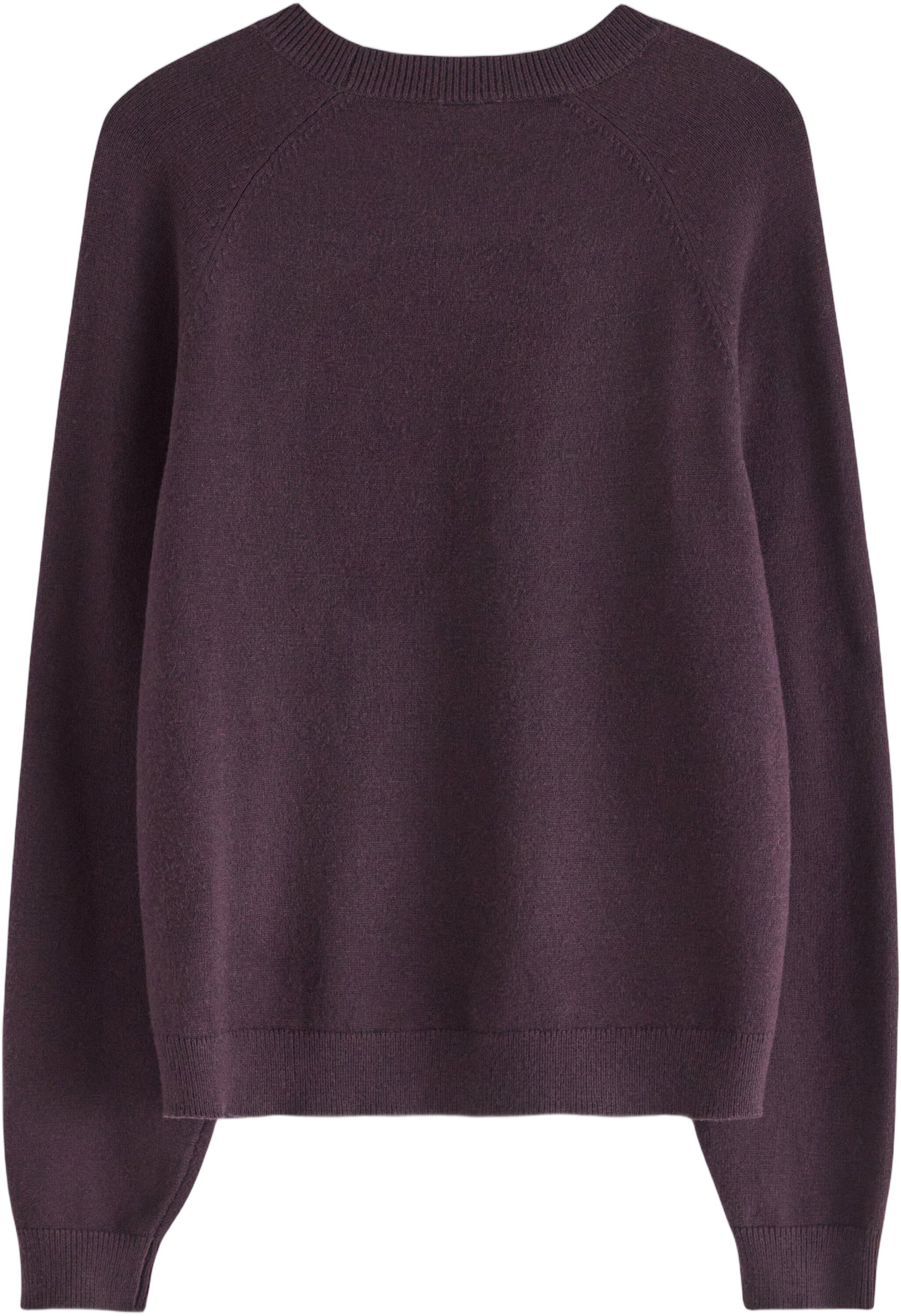 Fine-knitted jumper with a relaxed