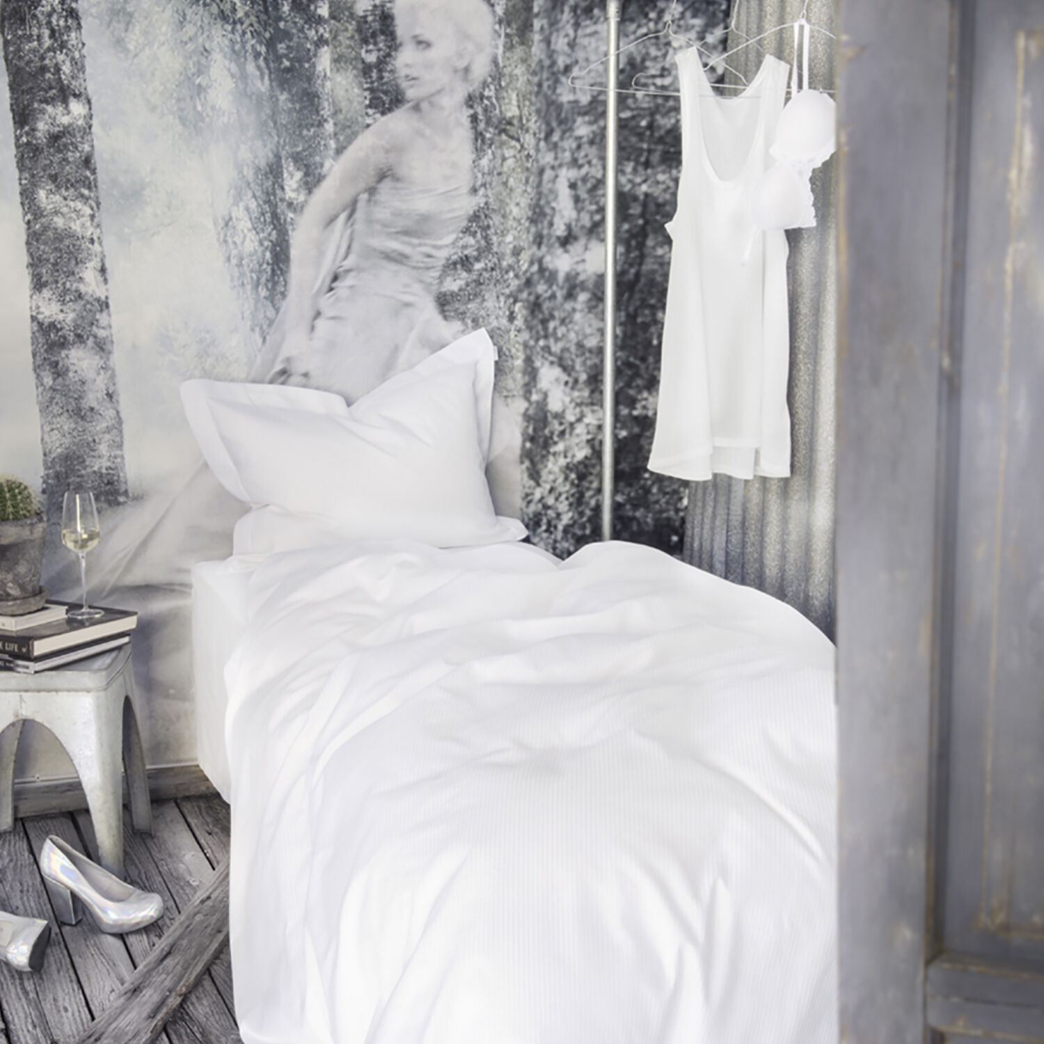 Turistripa white - senget&oslash;j