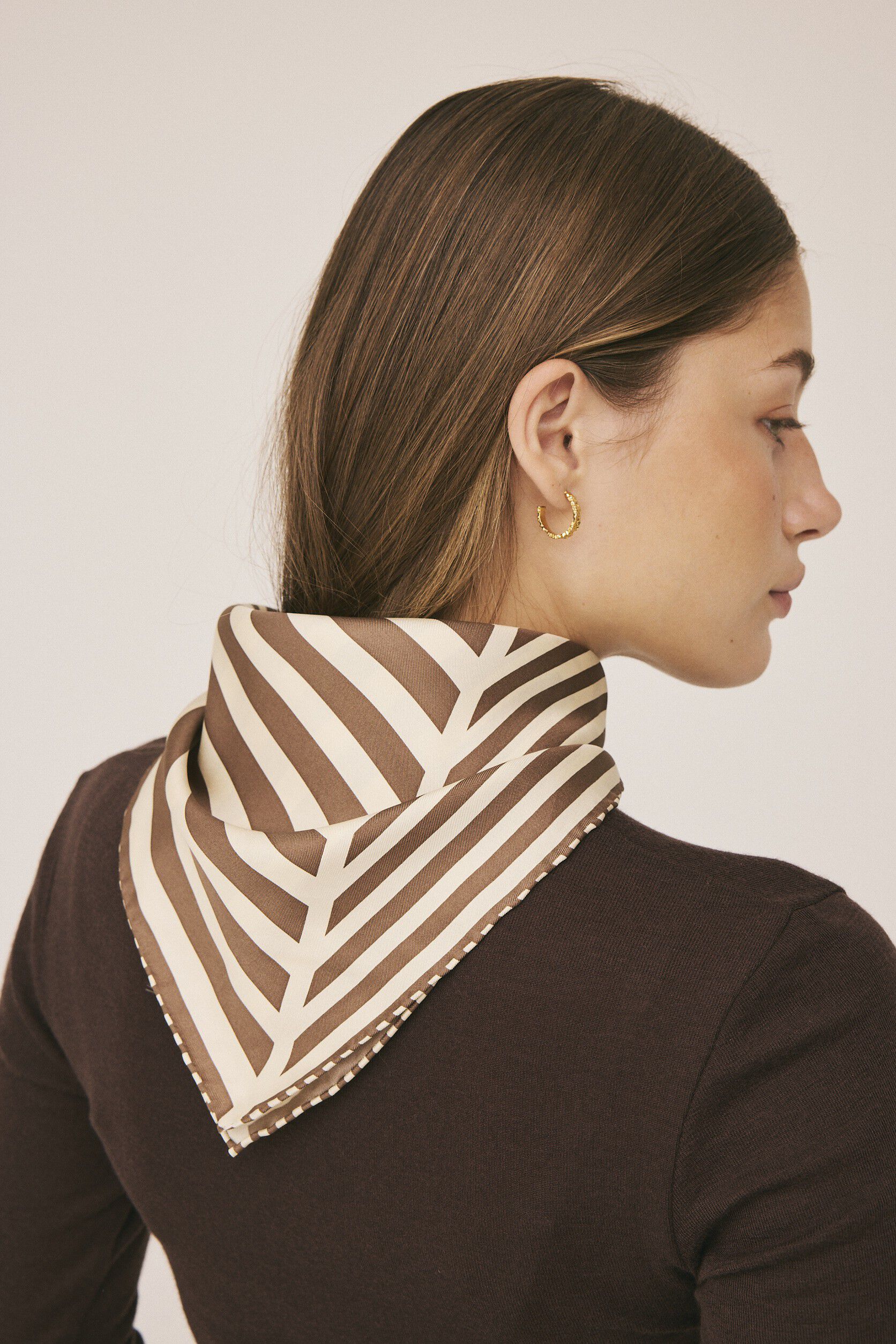 Geometric Scarf 100% Silk - 61x61cm