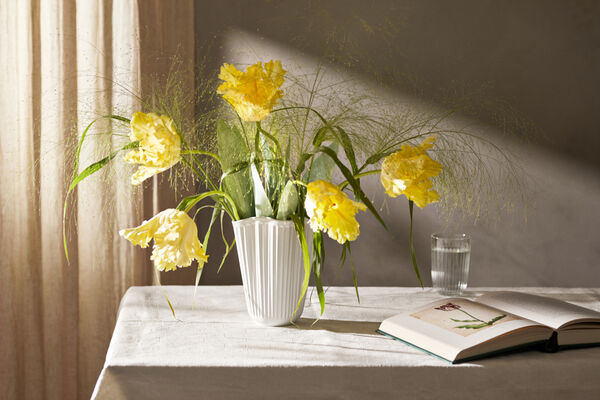 Hammershøi Unfold Vase H20. 5 cm hvid