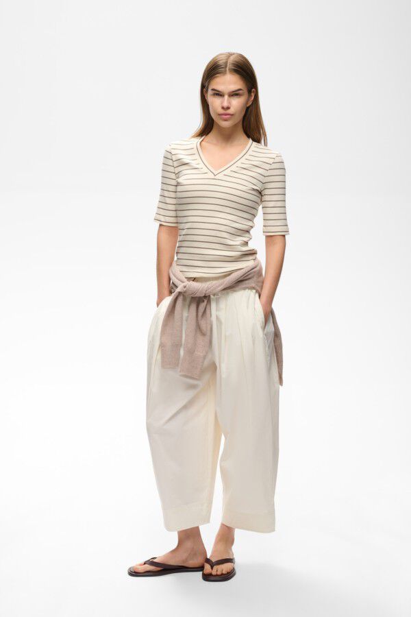 DagnaIW Striped V T-Shirt