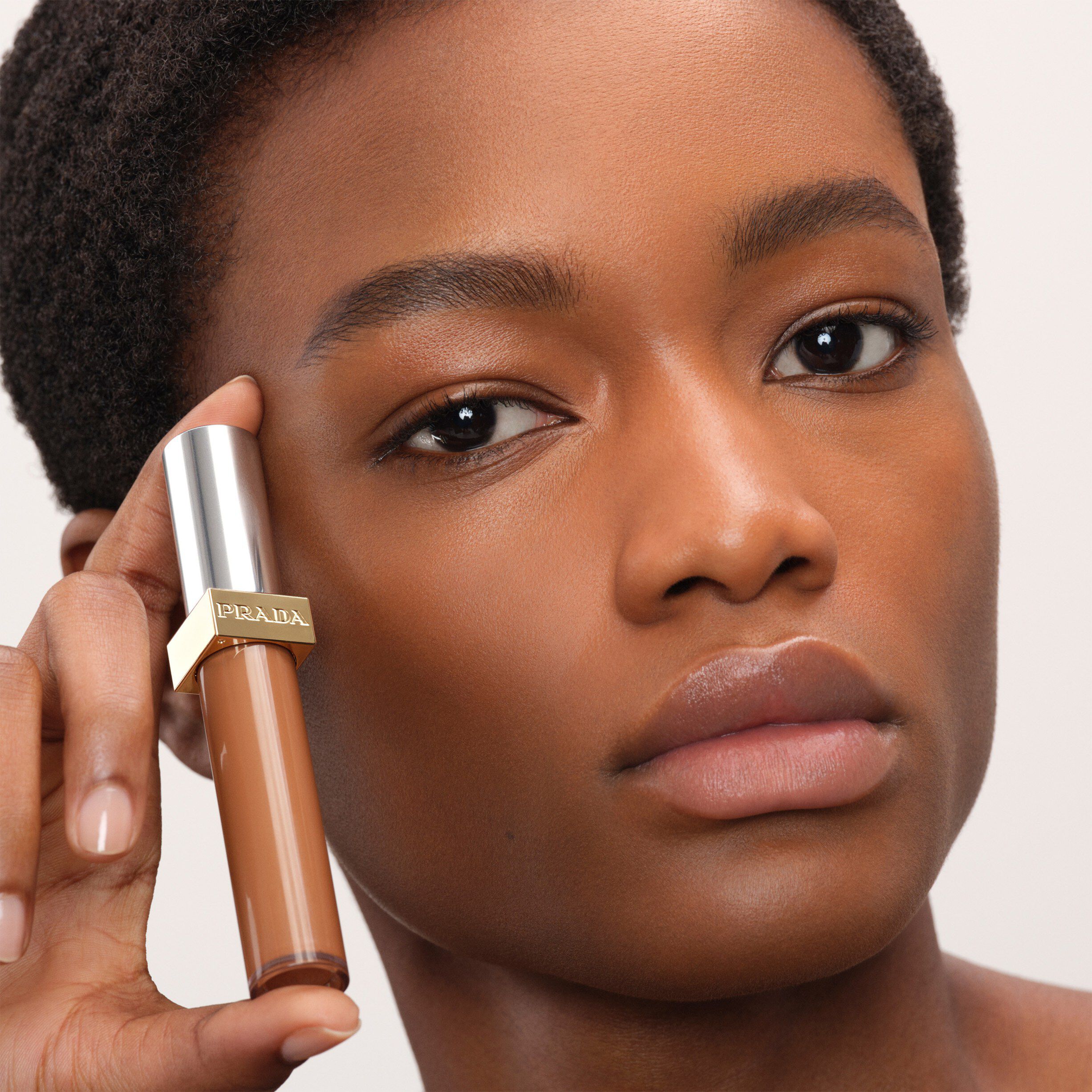 Prada Conceal Concealer - DC7