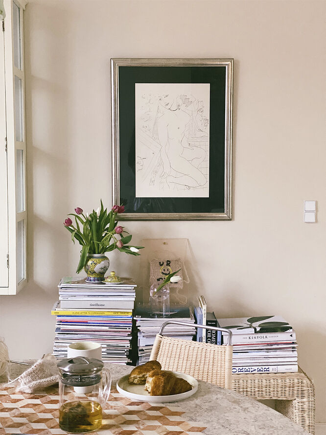 PLATE, MEDIUM, 2 PCS, CLAY IVORY, GLAZE LIGHT YELLOW, 18515I