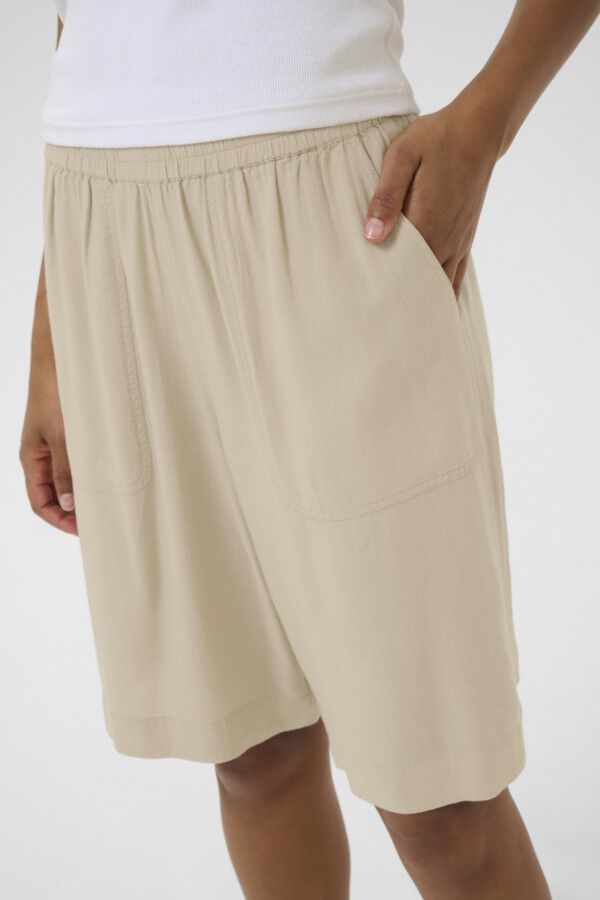 KAmilia Shorts