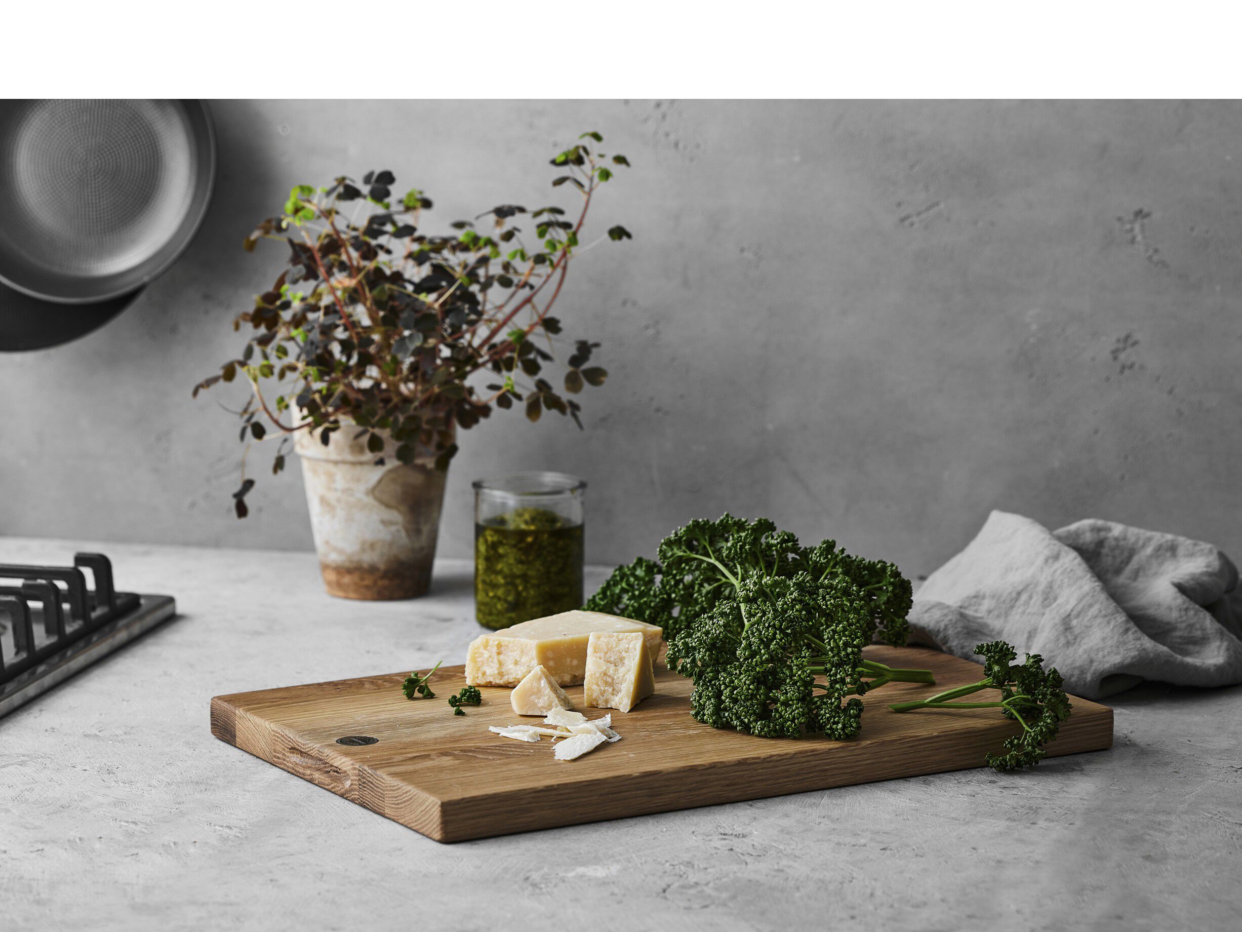 Skj&aelig;rebrett Douron 45,7 x 30,5 x 2,5 cm Eik