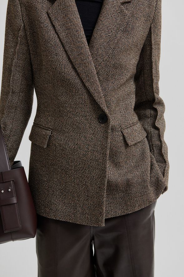 Emi Fitted Blazer