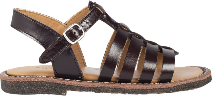 Sandal med åben tå og spændelukning