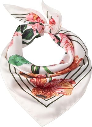 Soft scarf in satin with an allover