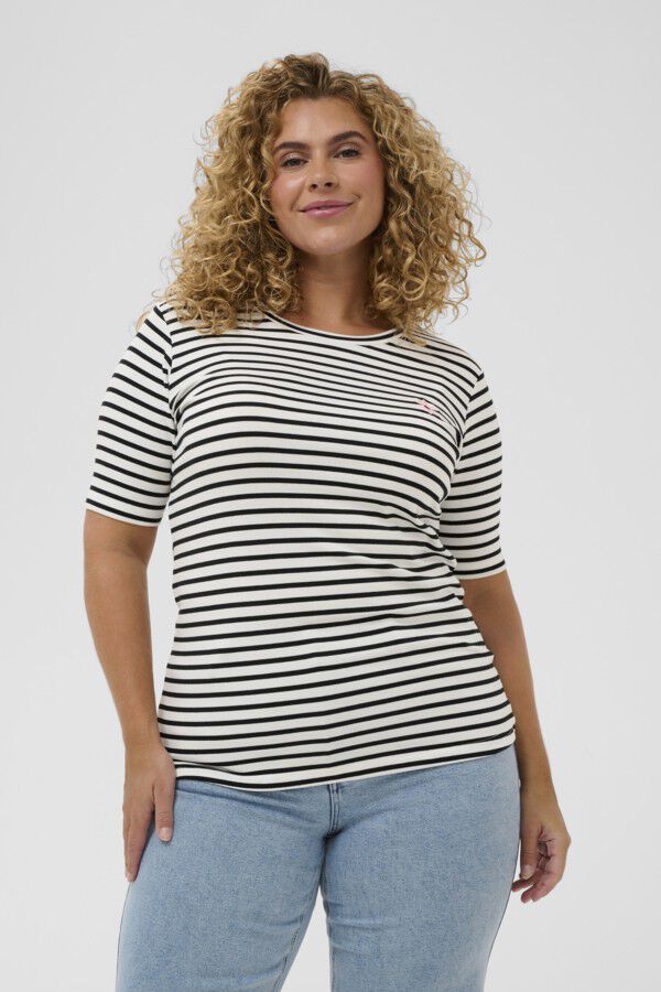 KClia Flower Tshirt
