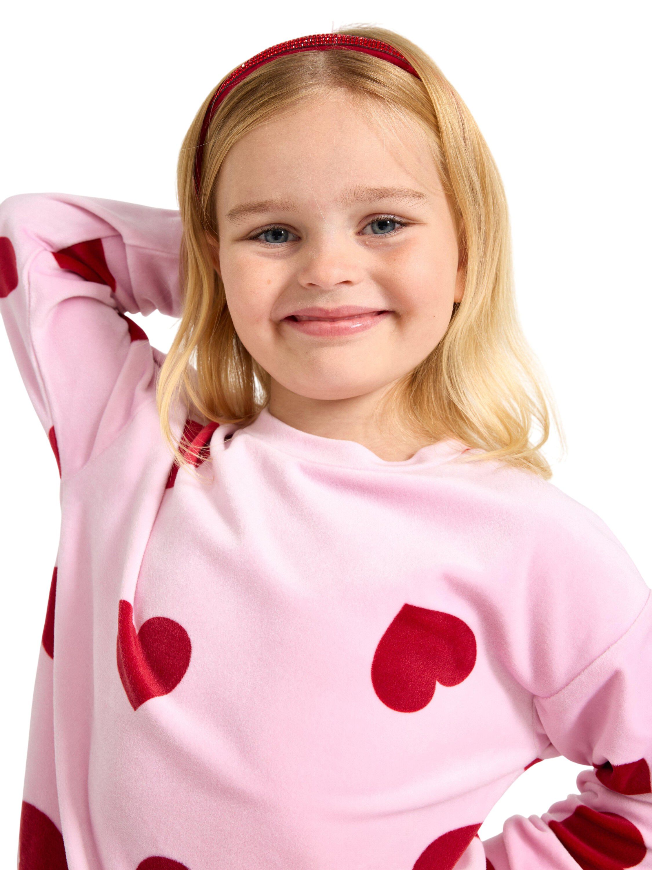 Soft long-sleeved jumper in velour