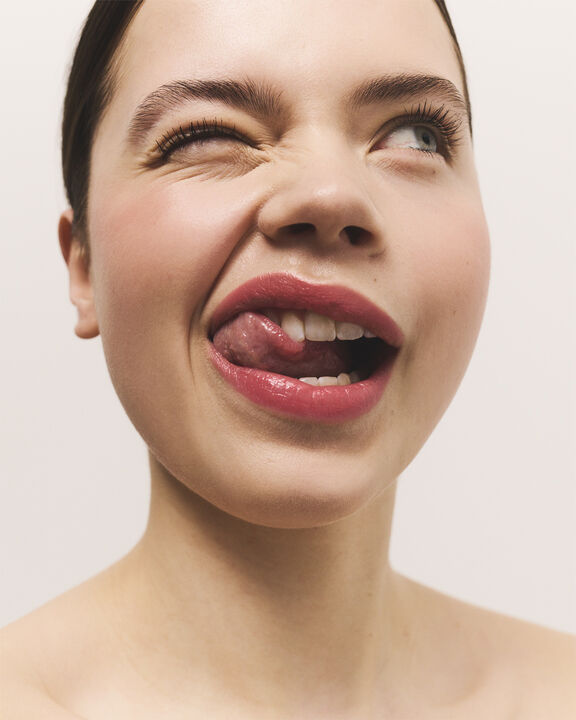 Skin Glow Tinted Beauty Balm highlighter