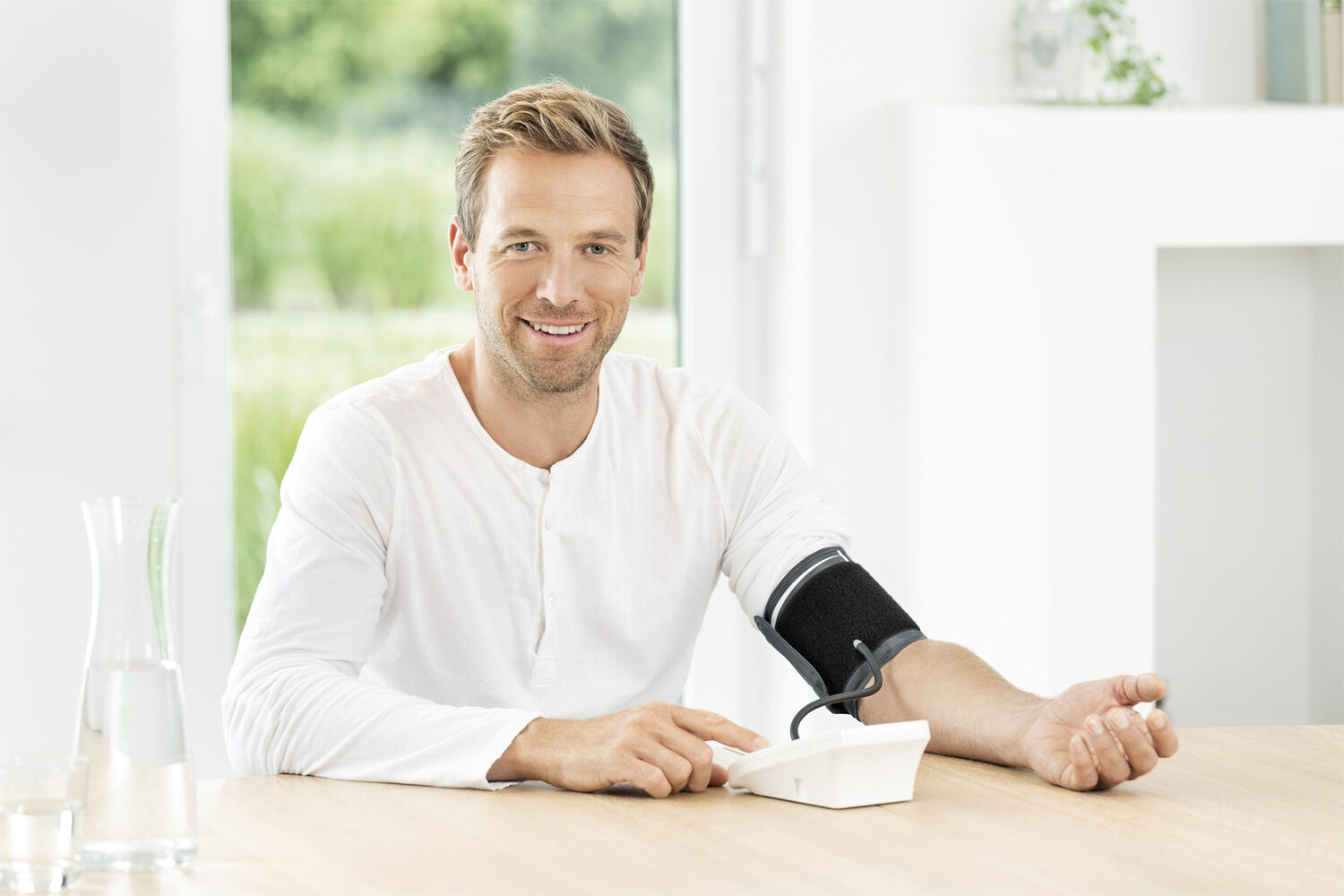 Blodtrykksm&aring;ler til overarmen BM 26