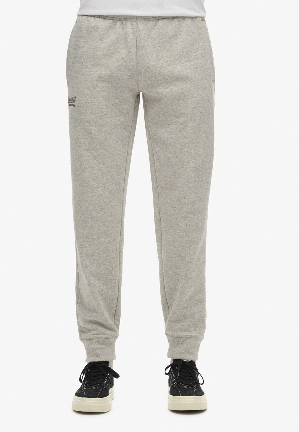 ESSENTIAL LOGO JOGGER