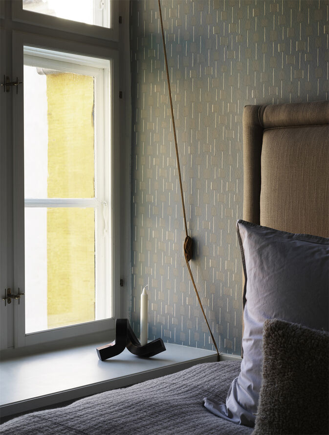 Crooked Candlestick One