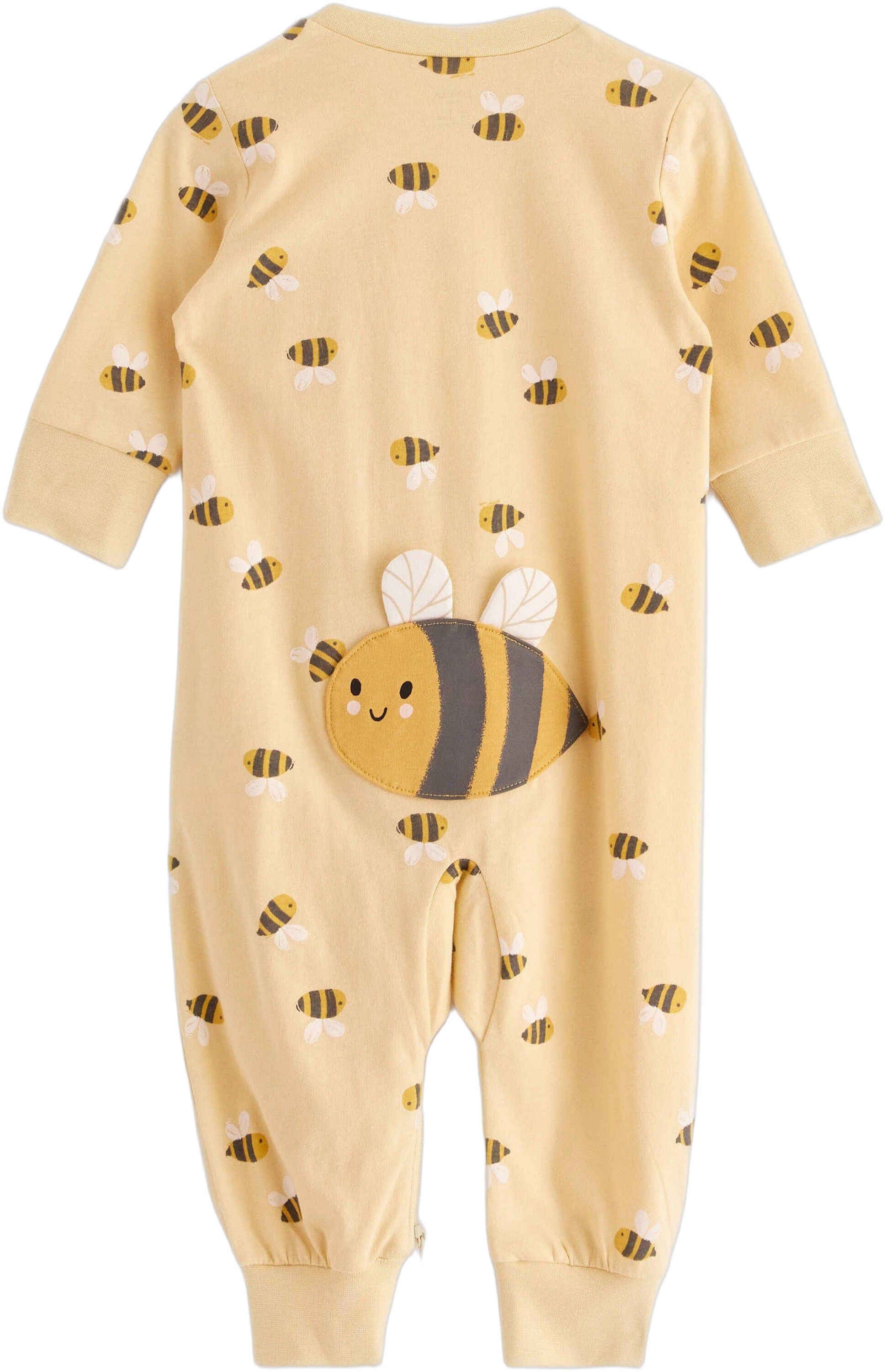 Soft, cosy pyjamas in cotton with l