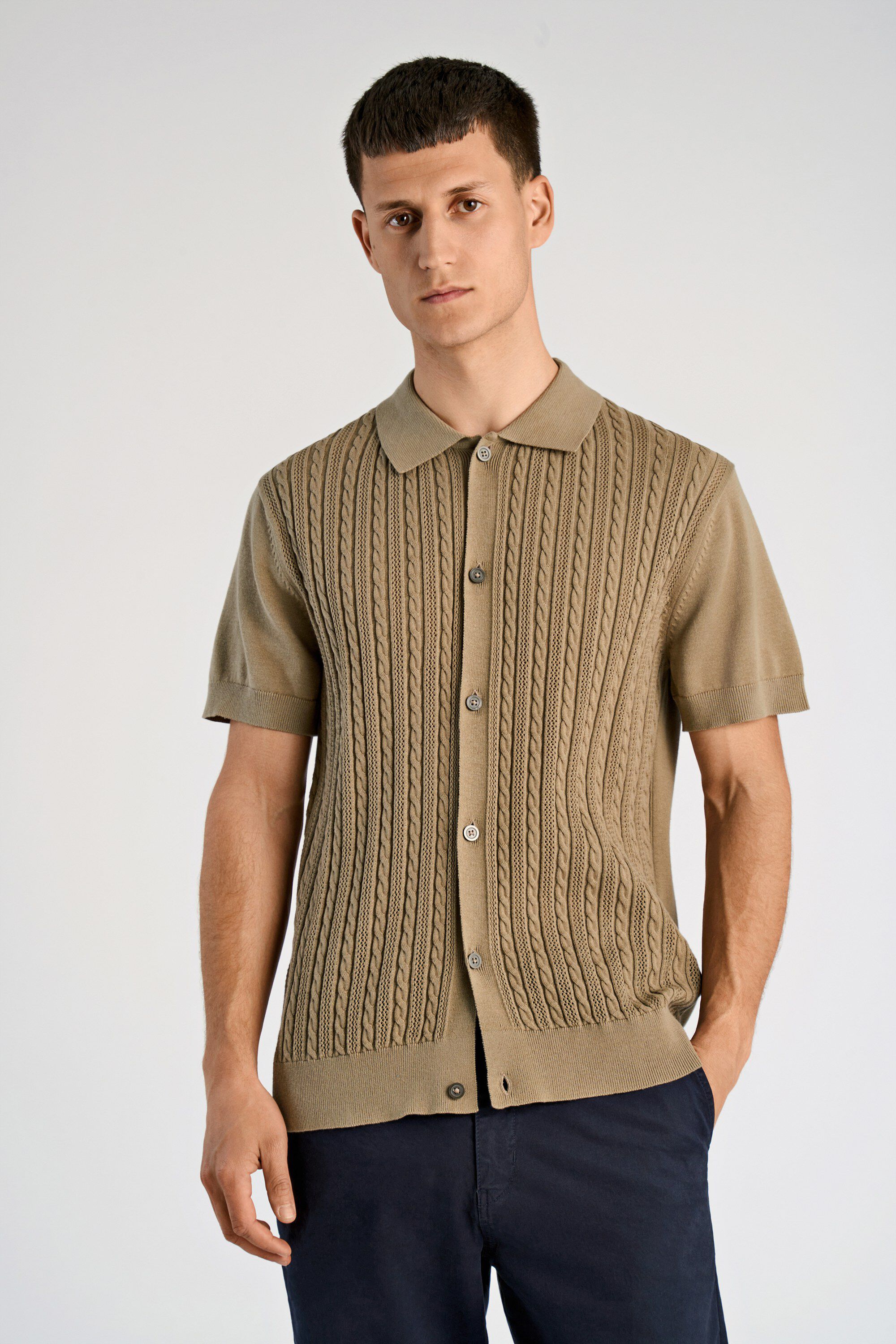 Knitted S/S cable cardigan