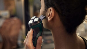Elektrisk shaver til våd og tør barbering