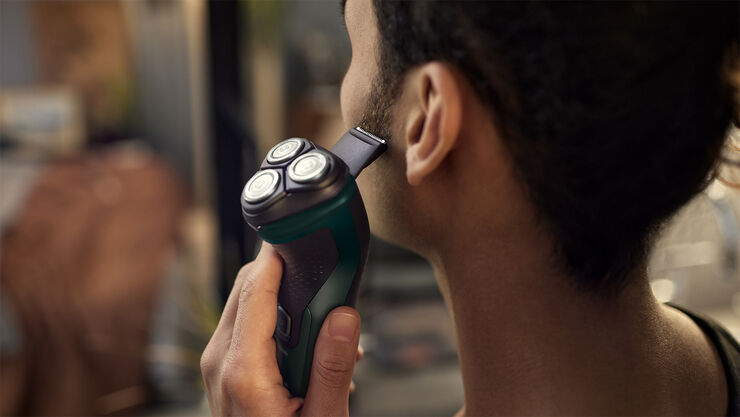 Elektrisk shaver til våd og tør barbering