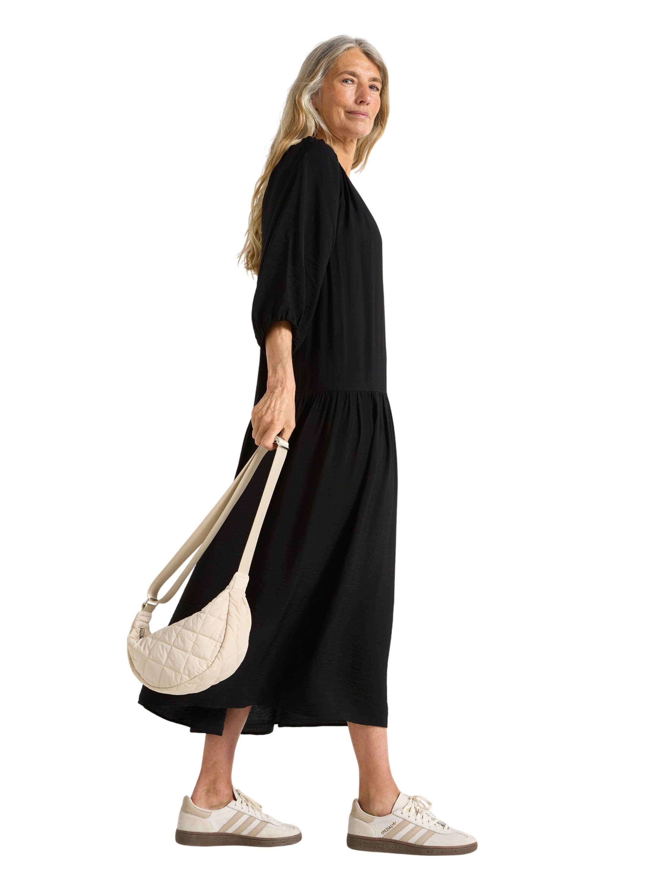 V&auml;vd midikl&auml;nning med A-linjeform