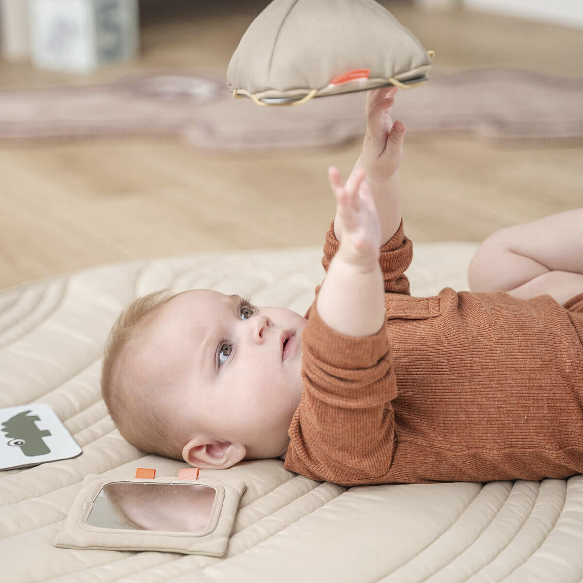 Baby kontrastkortholder Deer friends Sand