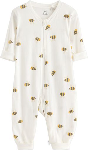 Soft, cosy pyjamas in cotton with l
