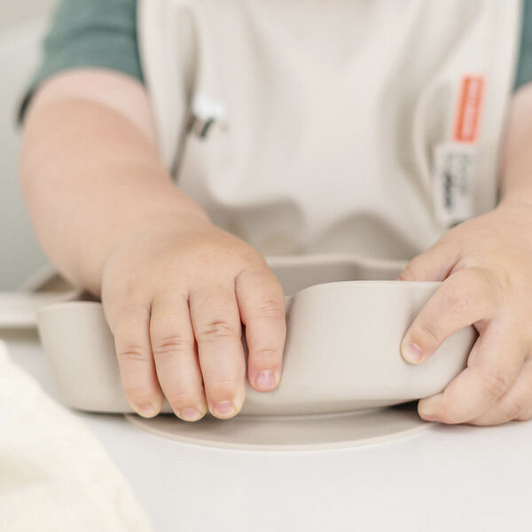 Silikone Stick & Stay skål Sheepy Sand