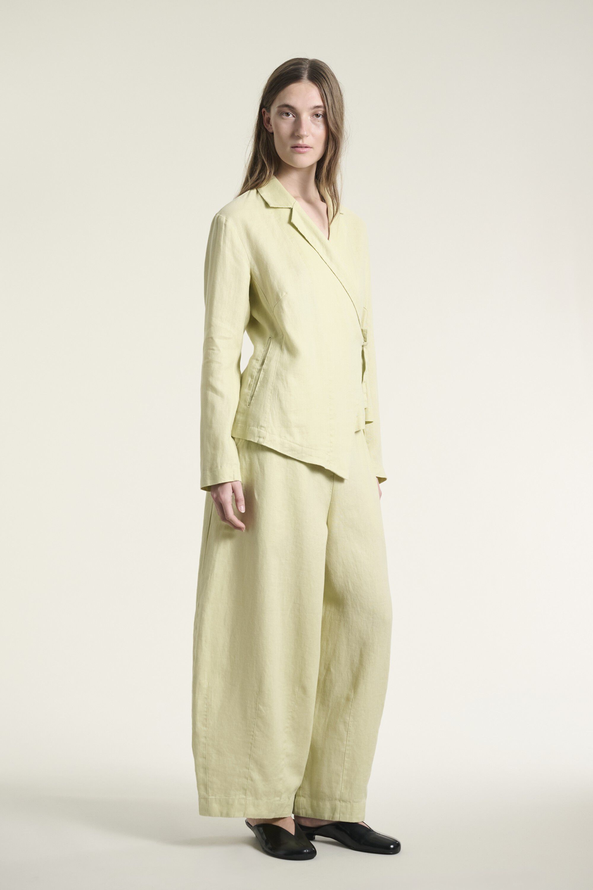 Lazy linen asymmetrisk jakke