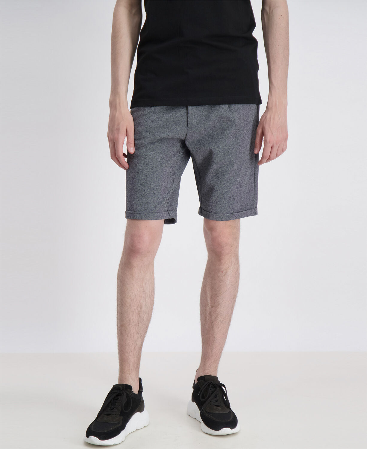 Pleated shorts
