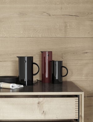 EM77 termokanne 0.5 l. black