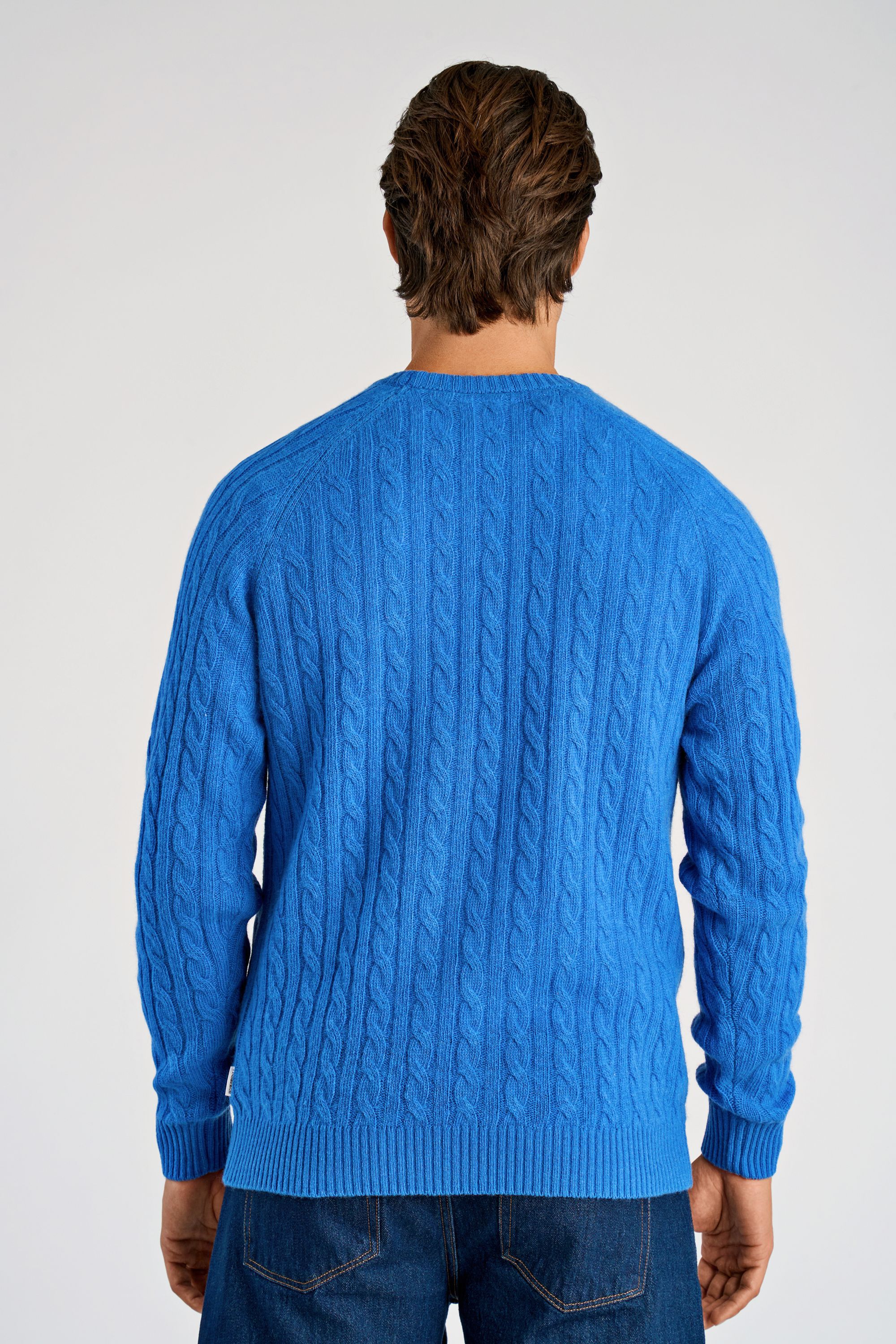 Lambswool raglan cable o-neck