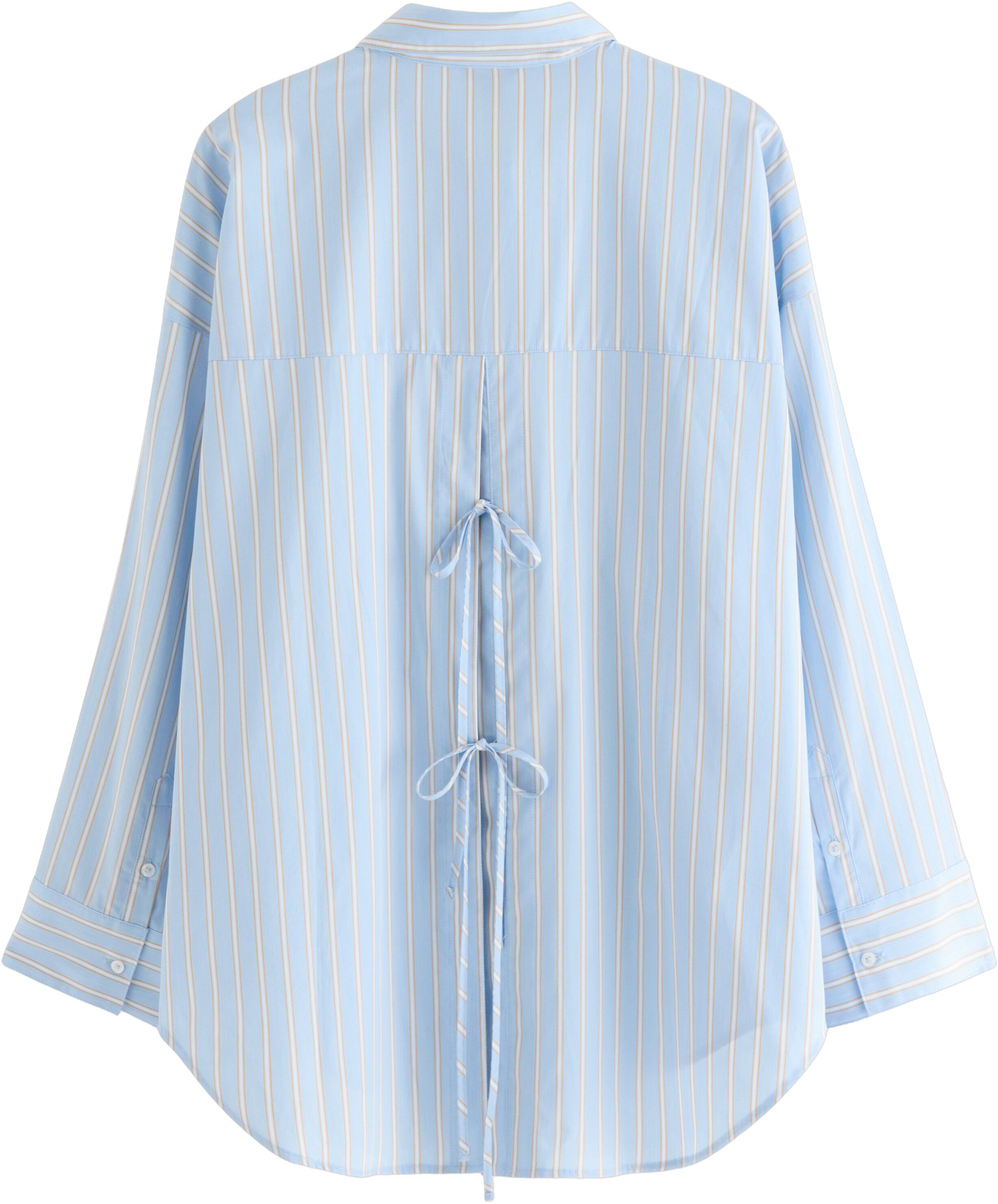 Shirt with long sleeves and an open