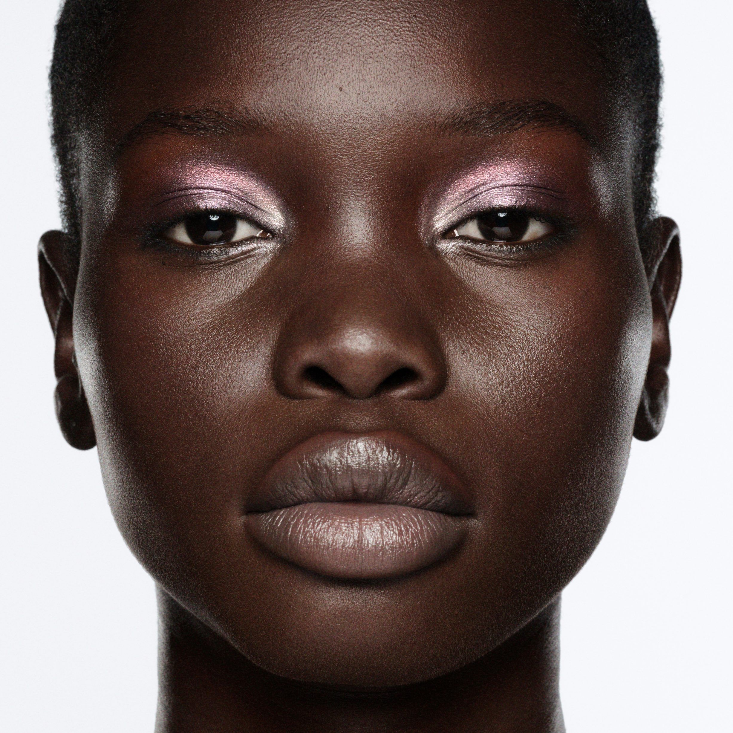 Byredo Vesuvio Palette Ombres &agrave; Paupi&egrave;res 18 Couleurs Eyesha