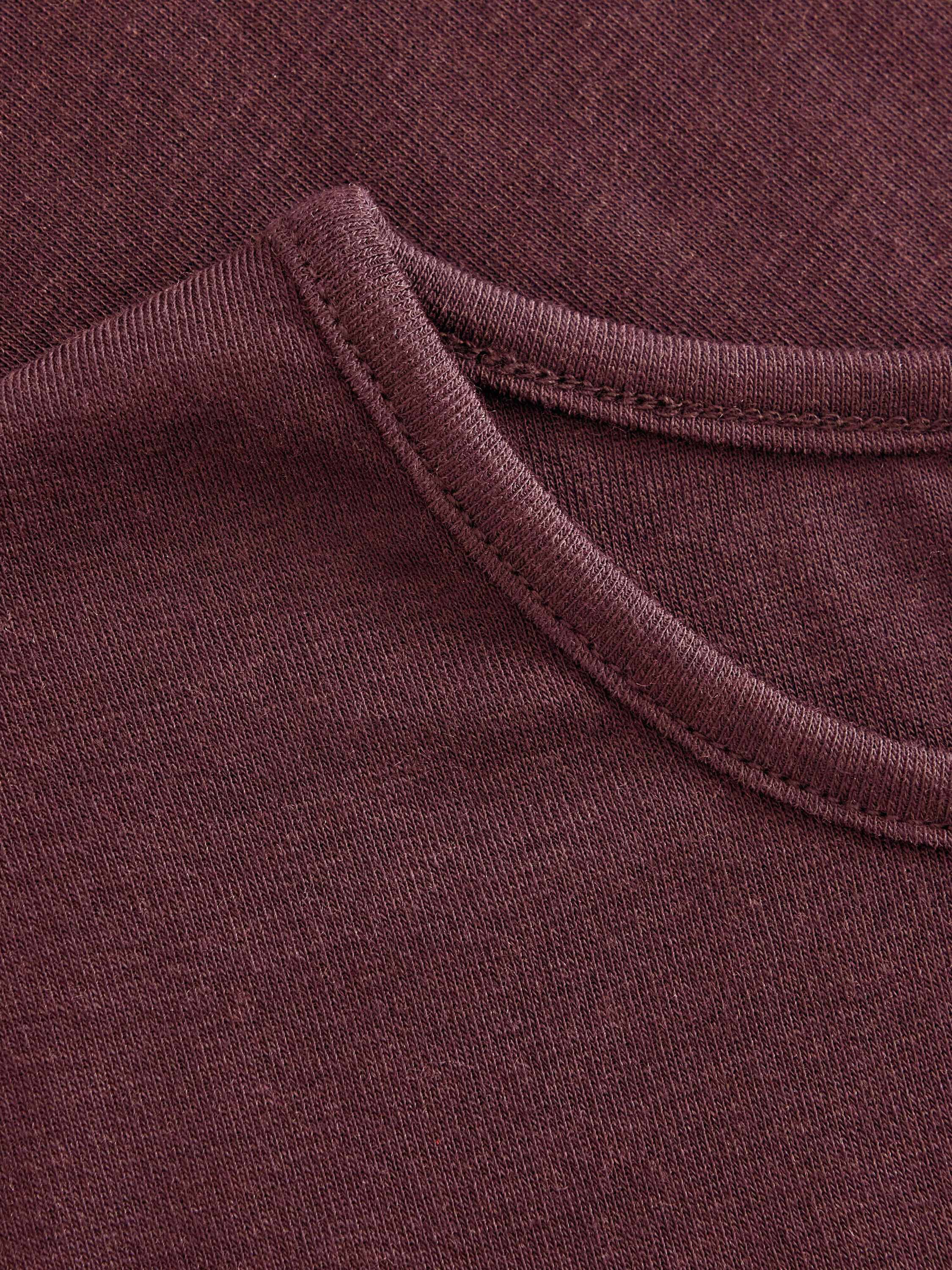 Mjuk halvgenomskinlig topp i ullbla