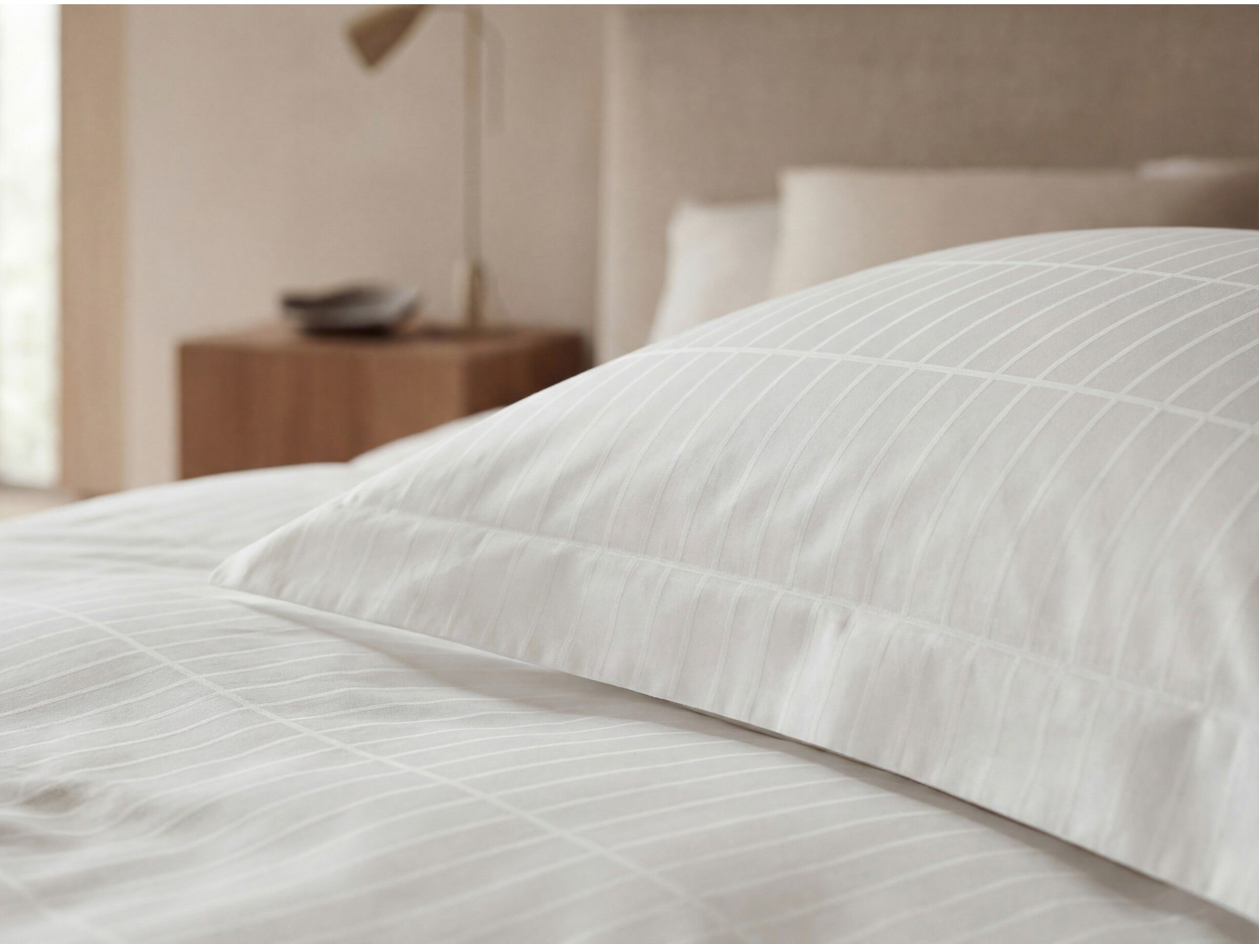 Sengesett 140x200 Essence Suite One Opptisk hvit