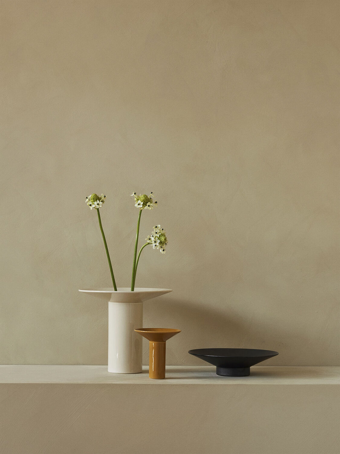 Hana Vase, H26, Ashen