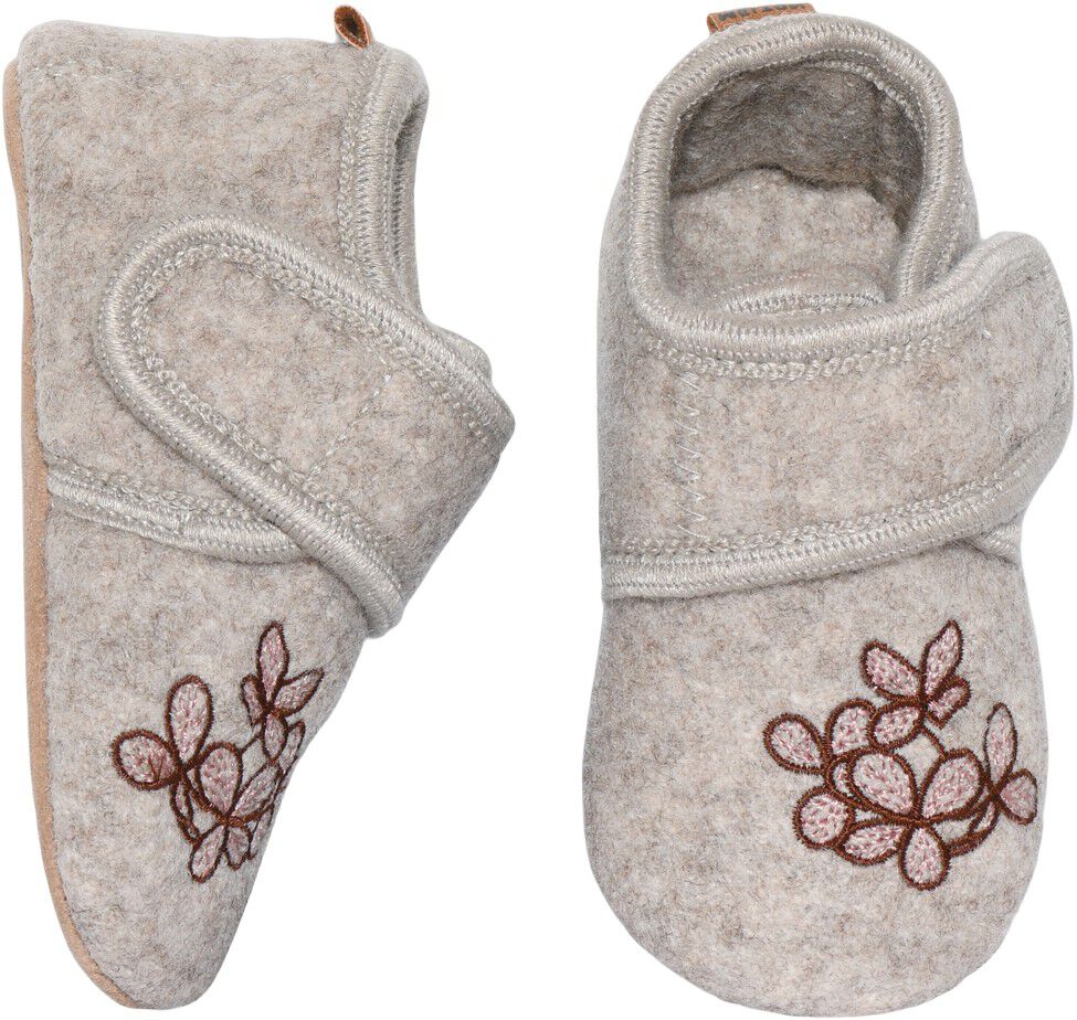 Wool slippers with hortensia