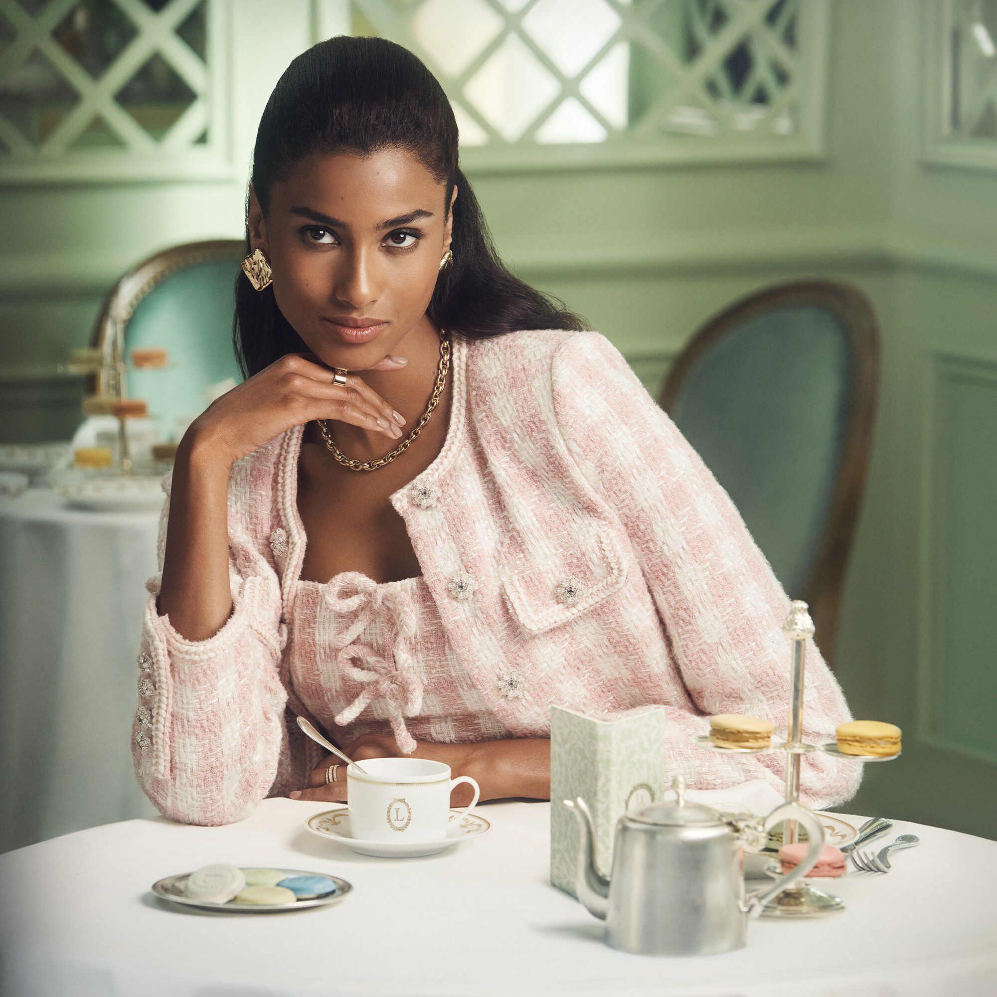 Pleasures Savor The Moment Gift Set