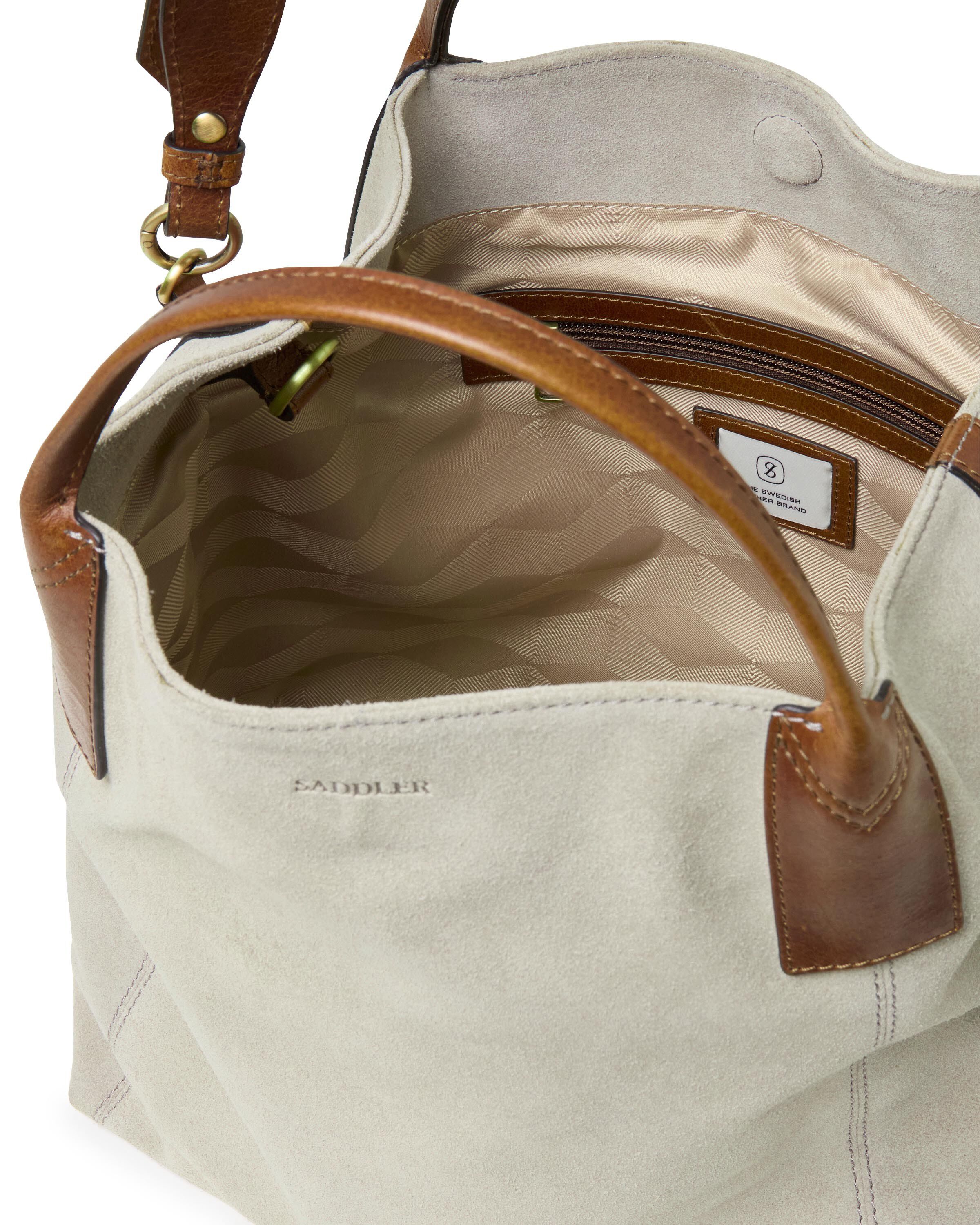 In&eacute;s Antique brass