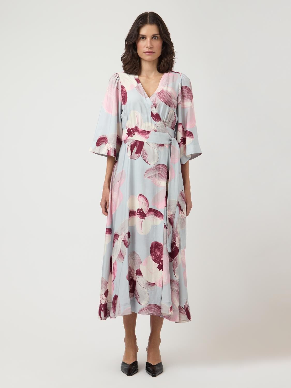 Yasmarga 3/4 Wrap Long Dress S. - Show