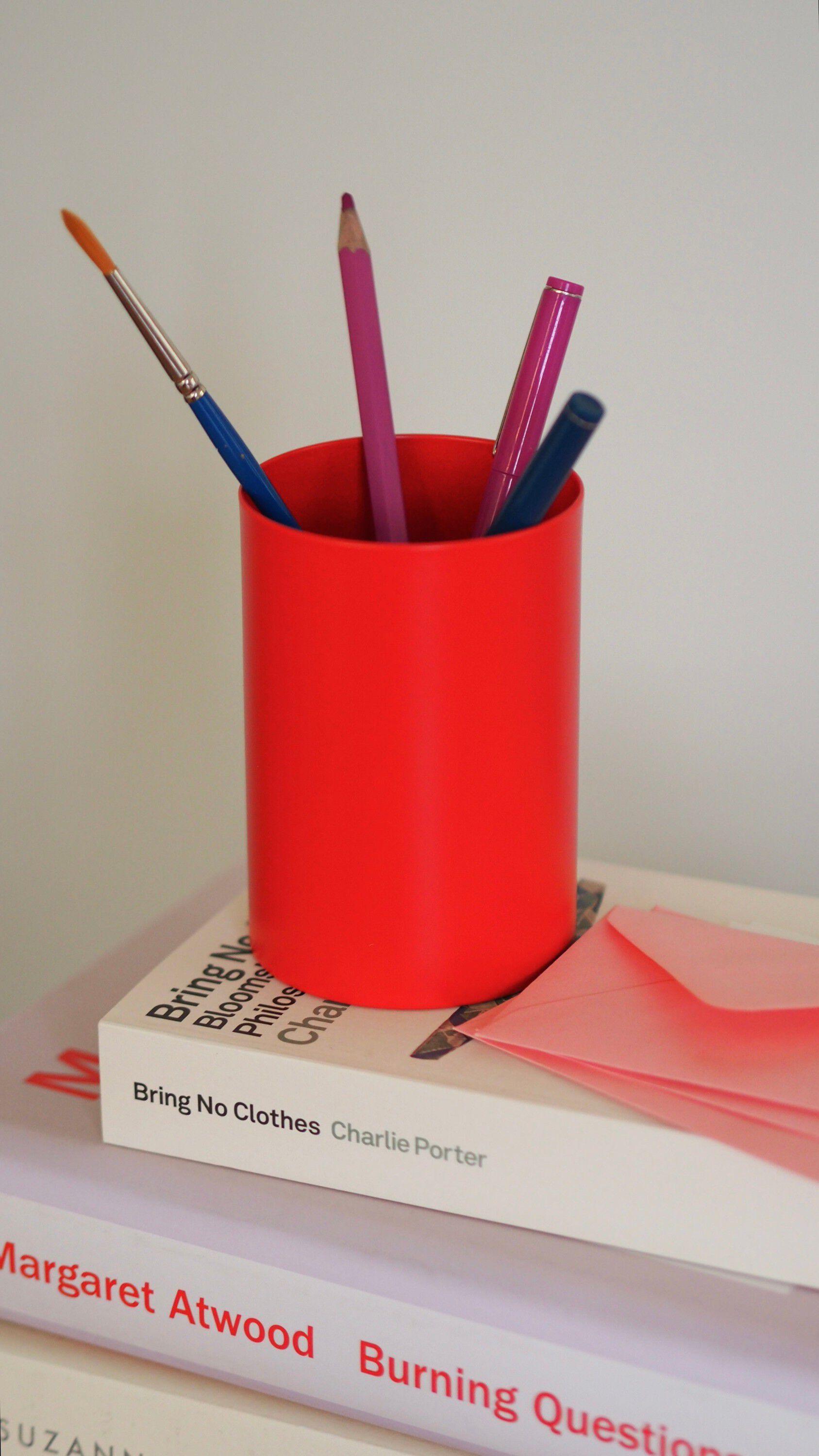 LOLA pencil cup