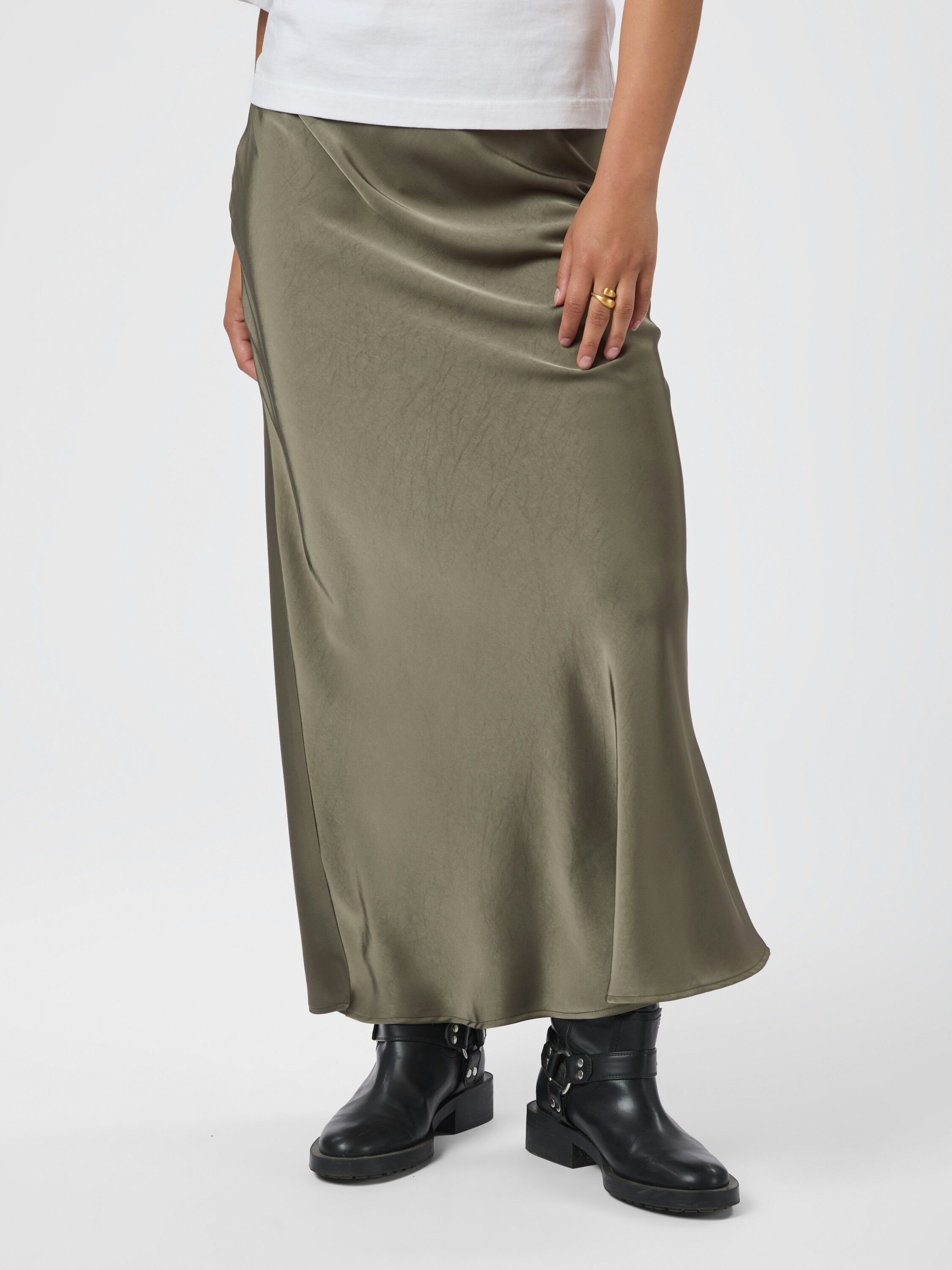 Vicky Heavy Sateen Skirt