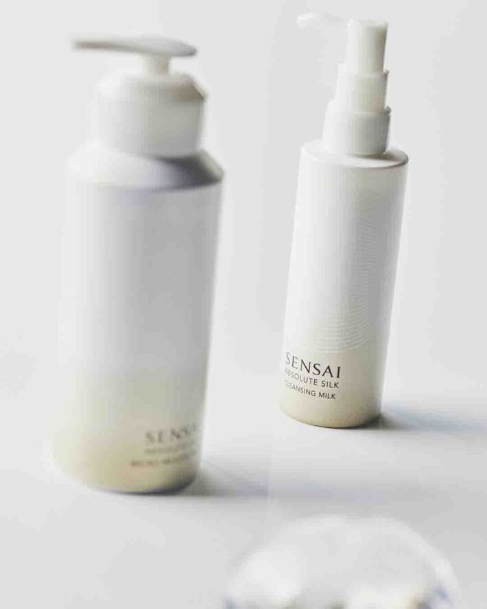 Absolute Silk Cleansing Milk