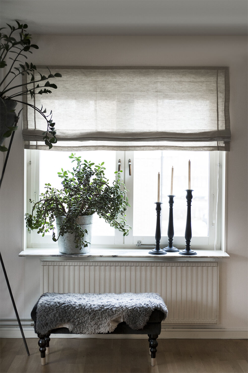 Ebba Roman Blind