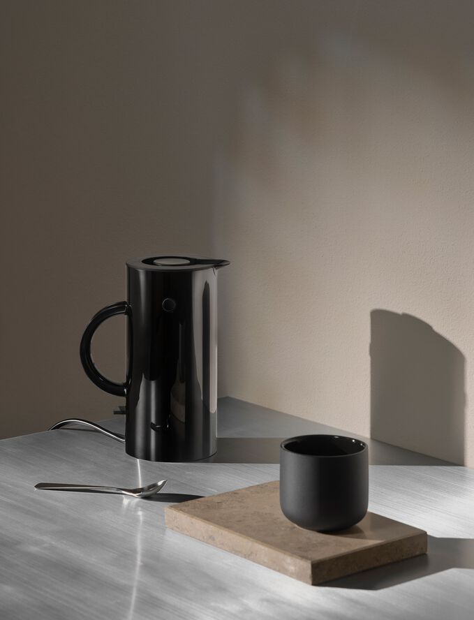 EM77 vannkoker (EU) 0.5 l. black