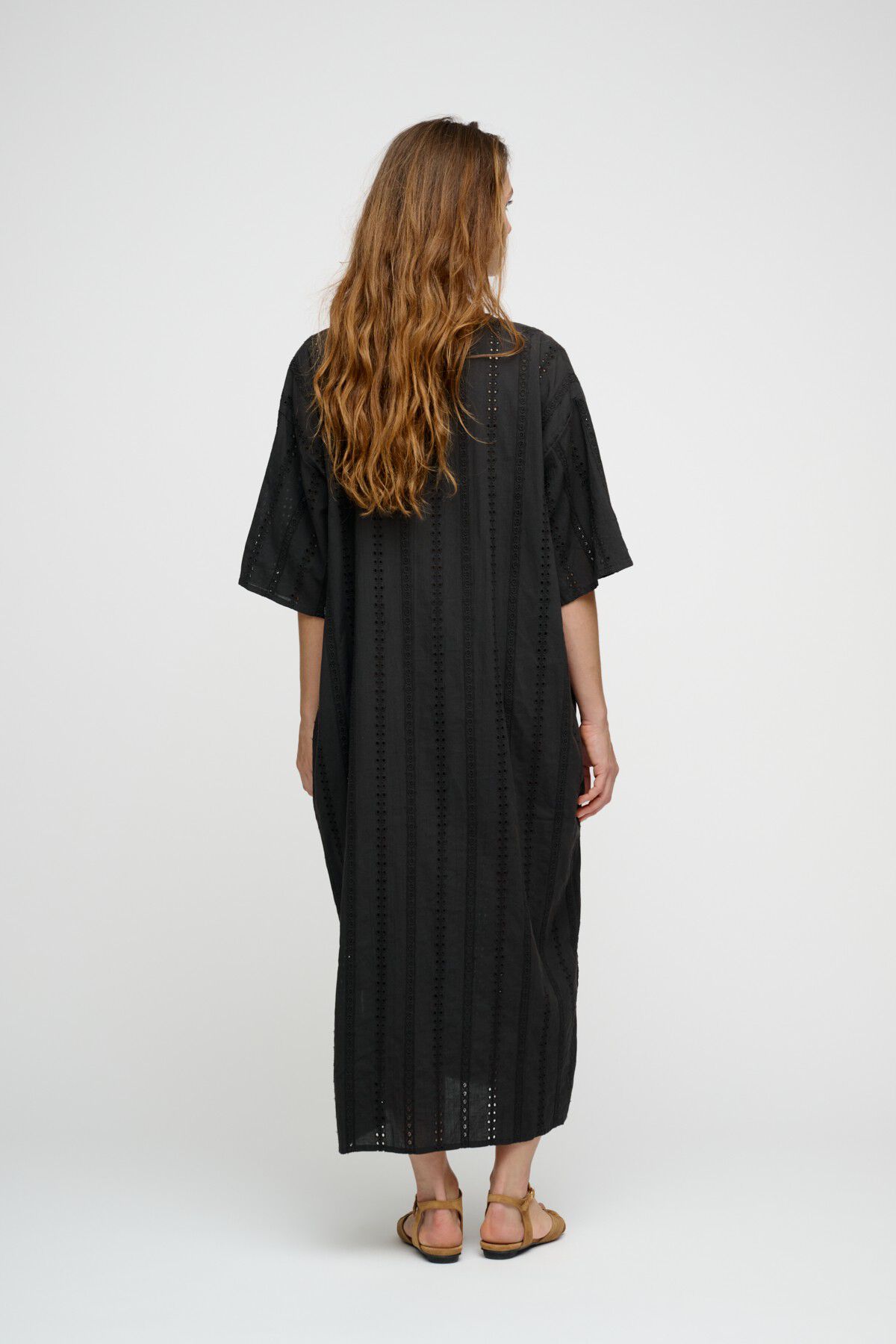 luma dress anglaise
