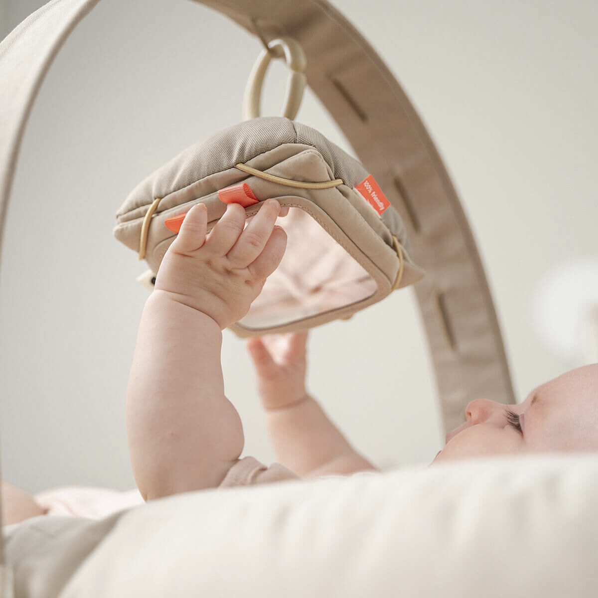 Baby kontrastkortholder Deer friends Sand